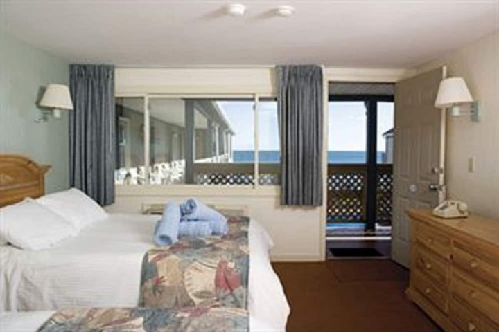 The Corsair & Cross Rip Oceanfront Resort