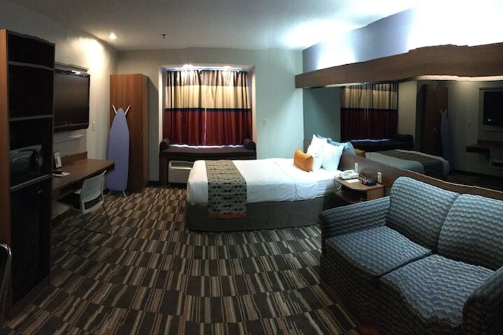 Room 15 of 21