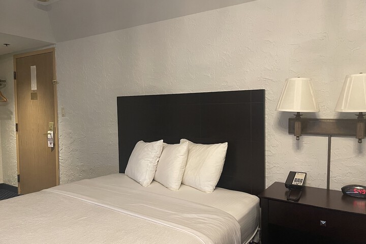 Room 20 of 105