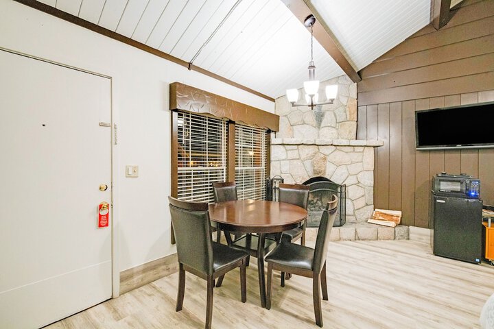 Arrowhead Tree Top Lodge