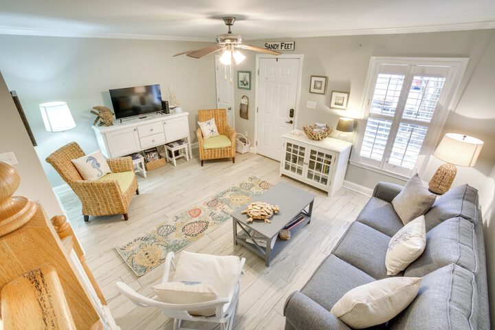 Old Town Bay St. Louis Townhome: Walk to Beach