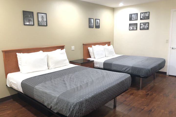 Room 22 of 38