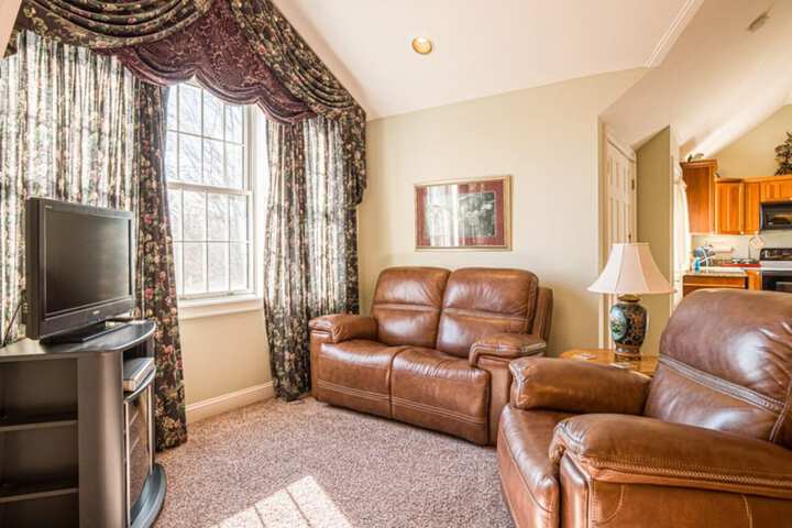 Whitestone Inn