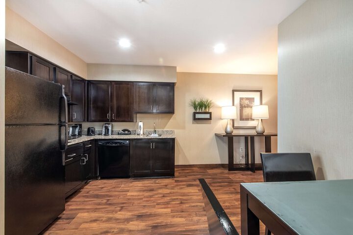 Homewood Suites by Hilton Oxnard / Camarillo