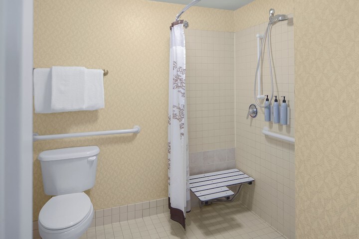 Room 14 of 28