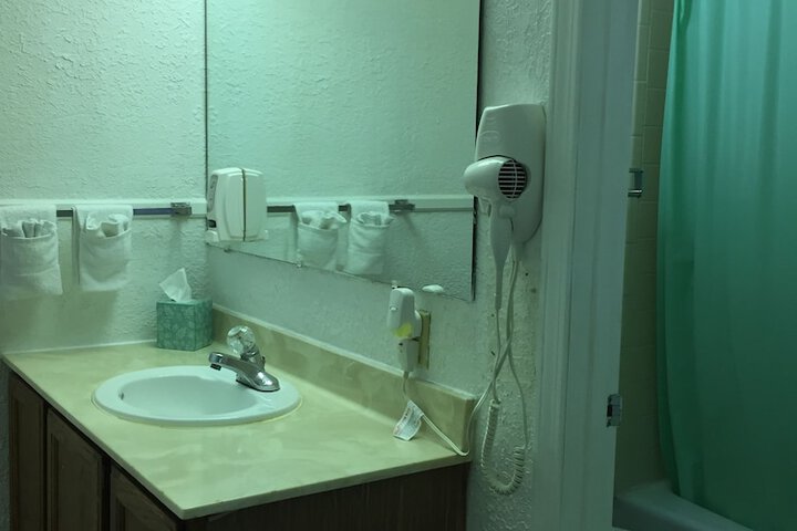 Room 20 of 27