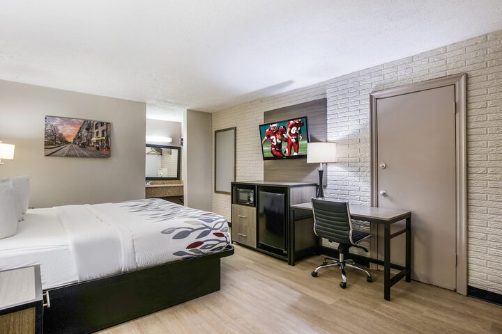 Room 31 of 40