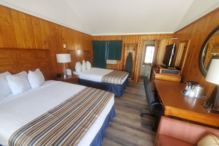 Room 6 of 18