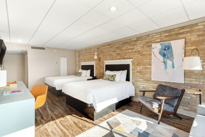 Room 85 of 250