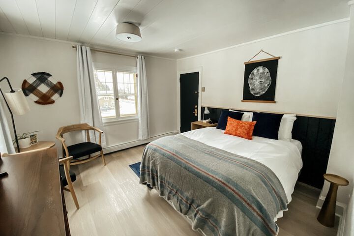 Room 165 of 229