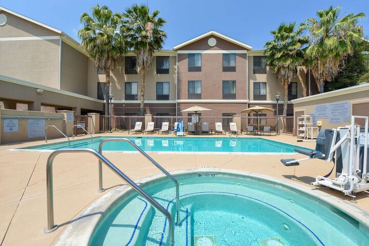 Pool 4 of 56