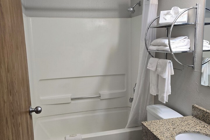 Antelope Inn and Suites