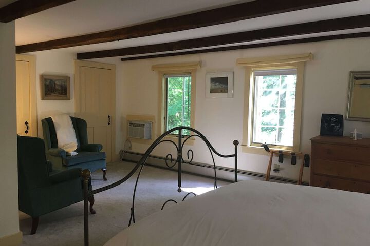 Room 8 of 31