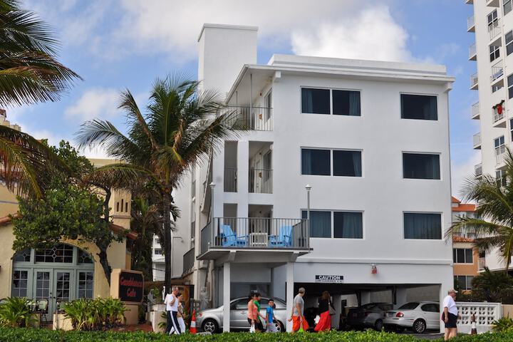 Hotel 2 of 70