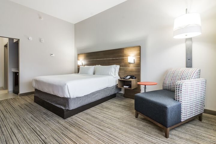 Room 34 of 58