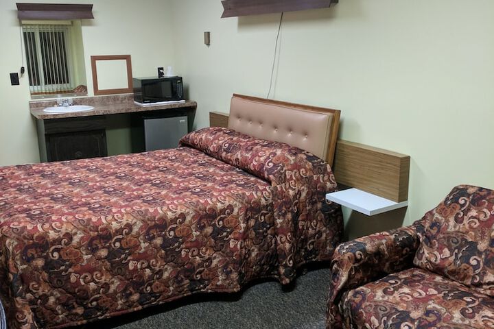 Room 5 of 5