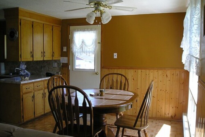 Gullivers Cove Oceanview Cottages