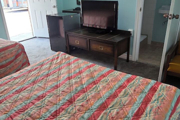 Room 16 of 32