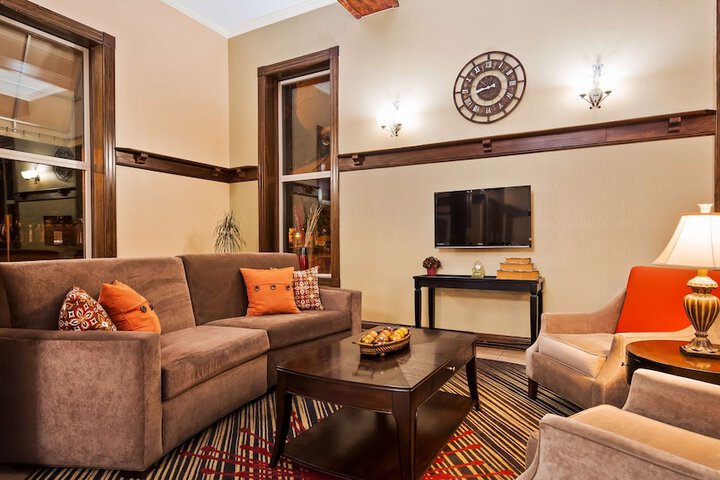 Hotel Interior 10 of 42