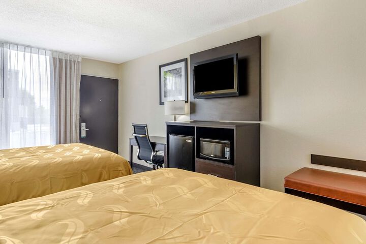 Room 7 of 24