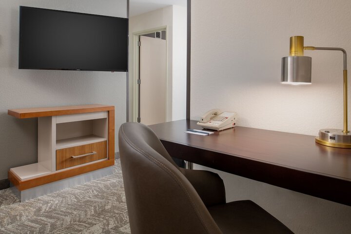 Room 26 of 47
