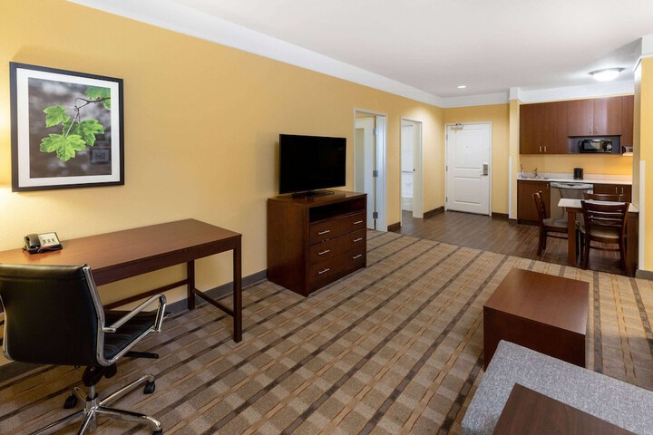 Room 18 of 39