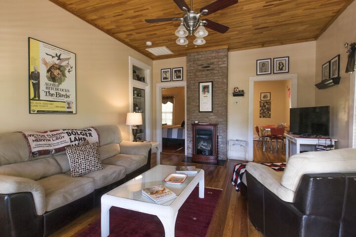 Calhoun House Inn & Suites