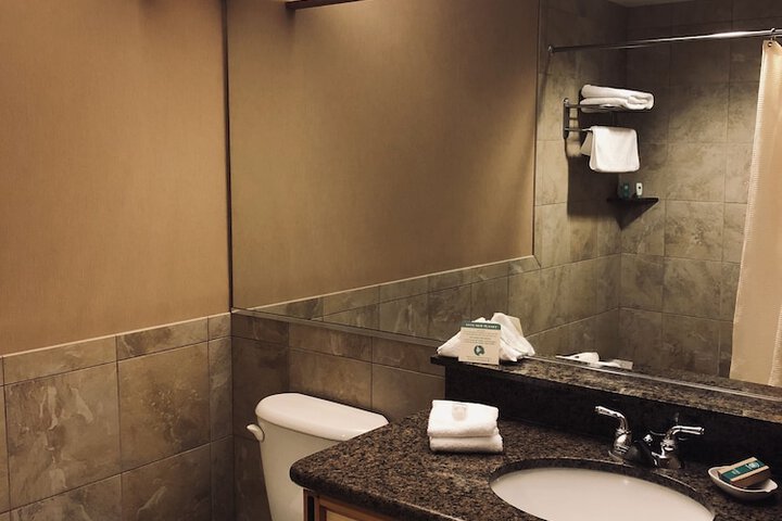 Heathman Lodge