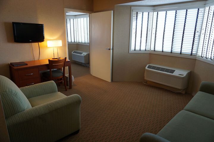 Room 19 of 33