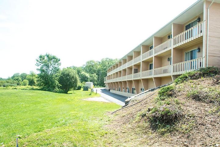 Hotel 4 of 41