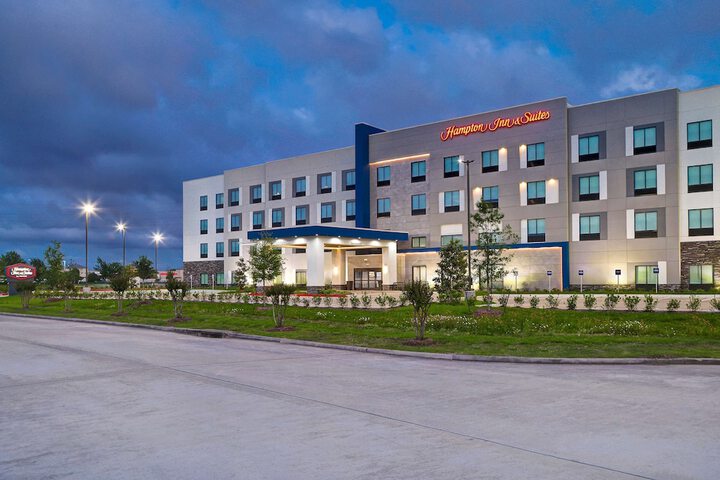 Hotel 4 of 77
