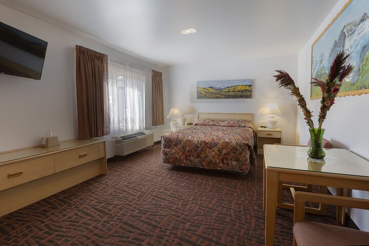 Room 27 of 33