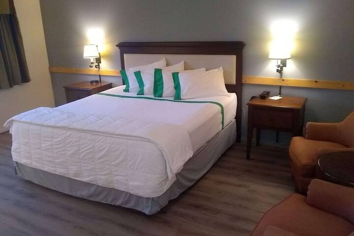 GuestHouse Enumclaw