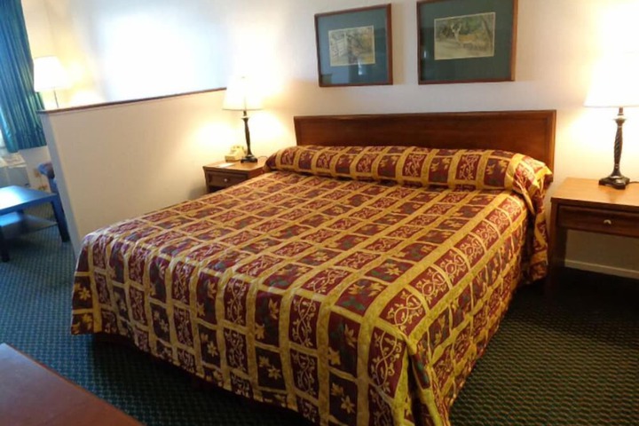 Windcrest Inn and Suites
