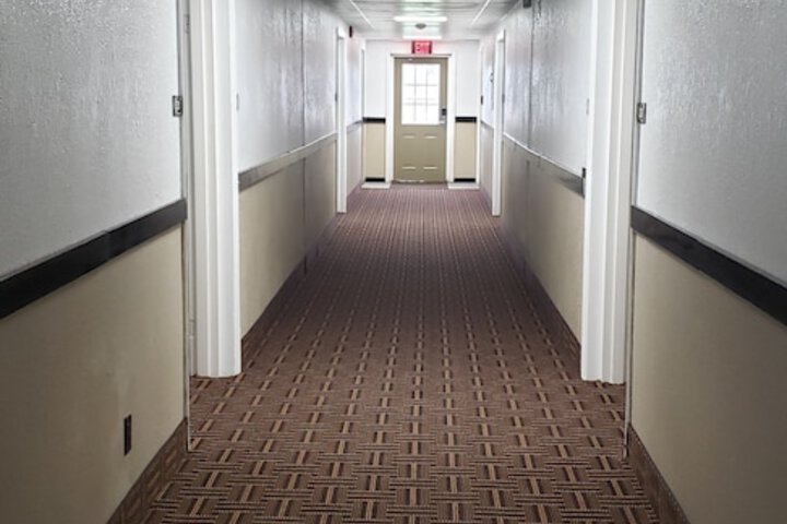 Ballroom/Hall 16 of 18