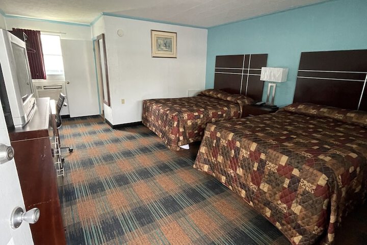 Room 15 of 25