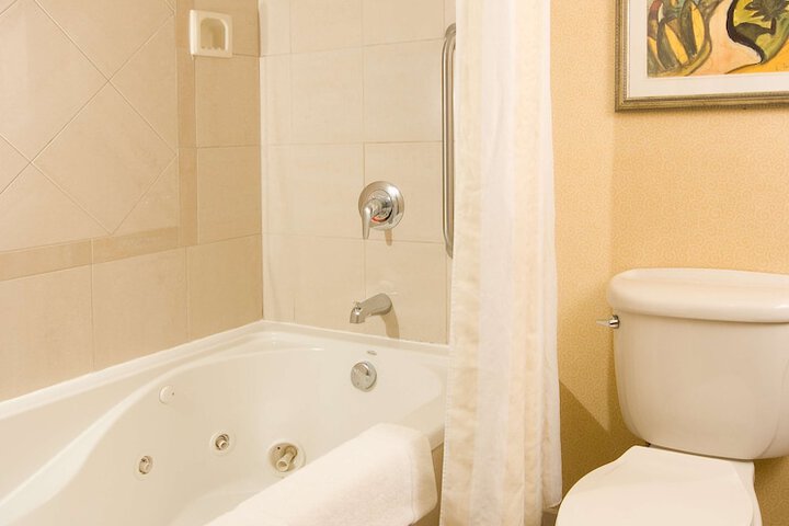 Room 21 of 49