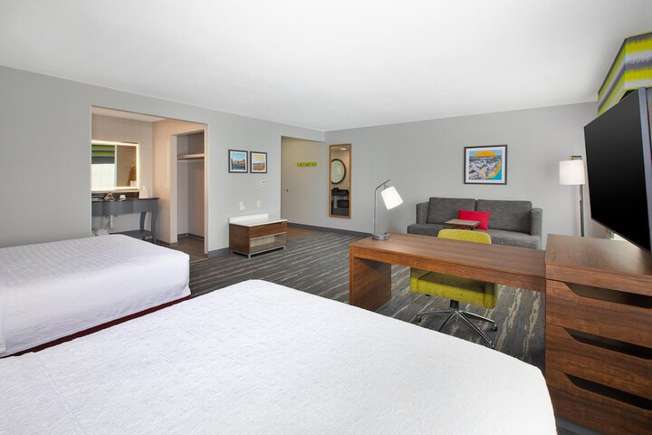 Hampton Inn & Suites St. Cloud MN