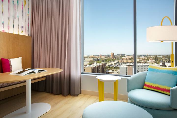 The Viv Hotel Anaheim, a Tribute Portfolio Hotel