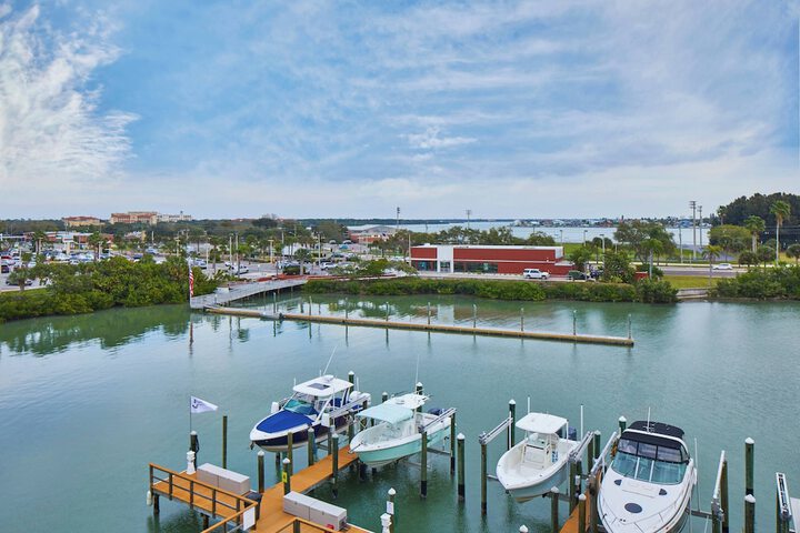 Courtyard St. Petersburg Clearwater / Madeira Beach