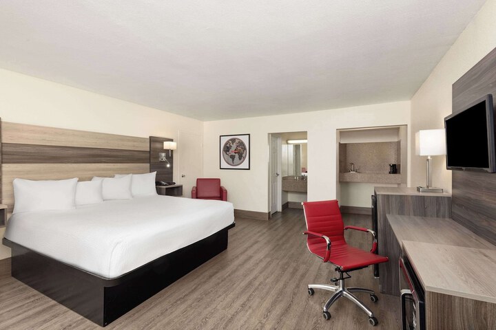 Room 32 of 57