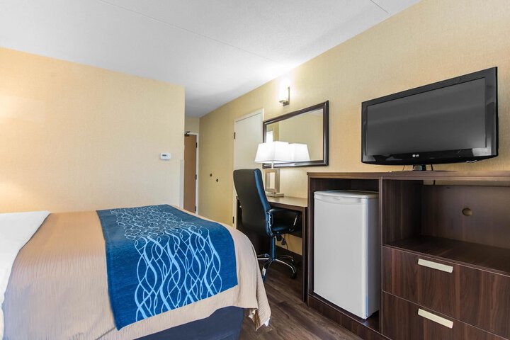 Room 12 of 51