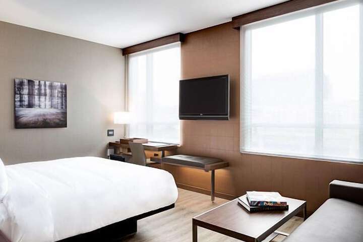 Room 22 of 43