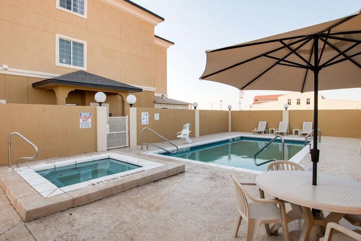 Comfort Suites San Angelo near University