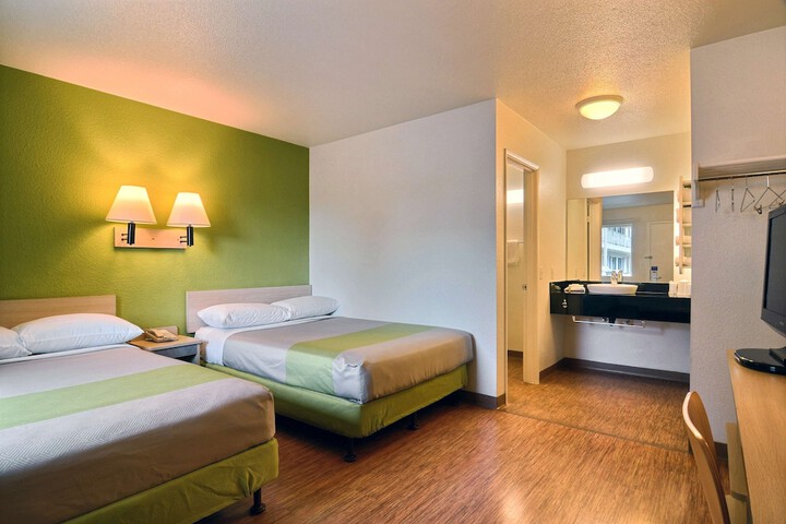 Room 16 of 24