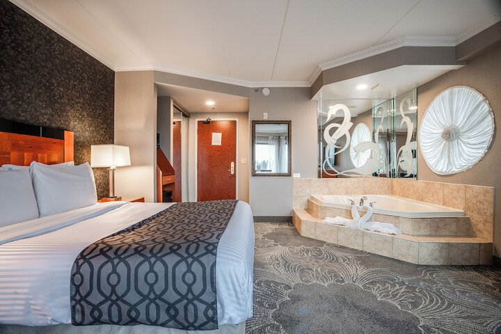 Room 32 of 84