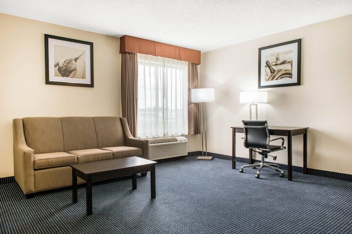 Quality Inn & Suites Anderson I-69