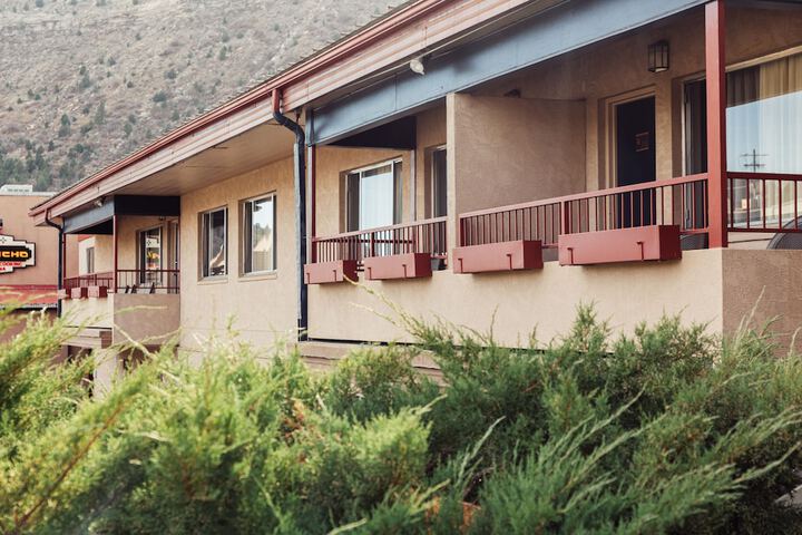 Hotel 8 of 59