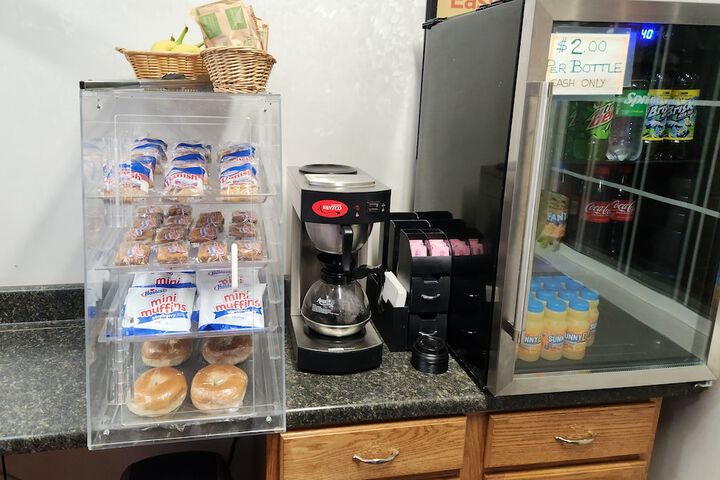 Breakfast/Coffee Service 21 of 21