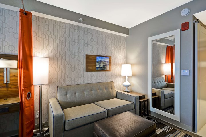 Room 25 of 41